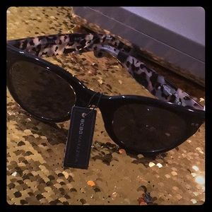 BCBG Maxazria Black glamour sunglasses NWT